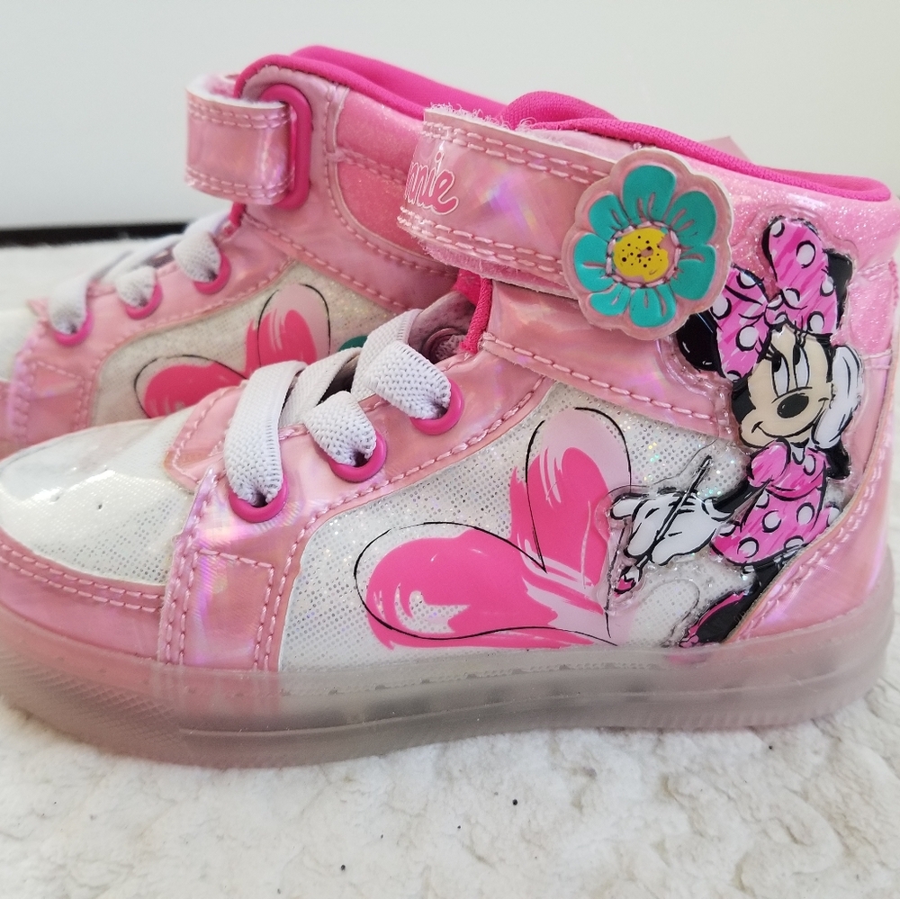 **SOLD** Minnie Mouse Shoes Sz 7